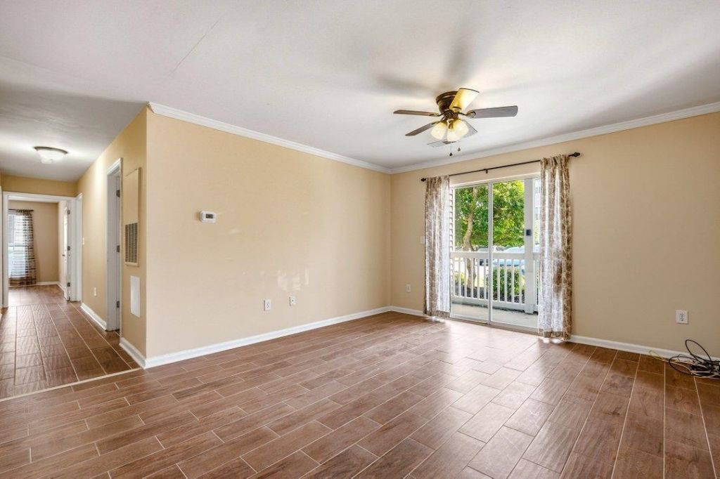 3774 Hitchcock Way Photo 5