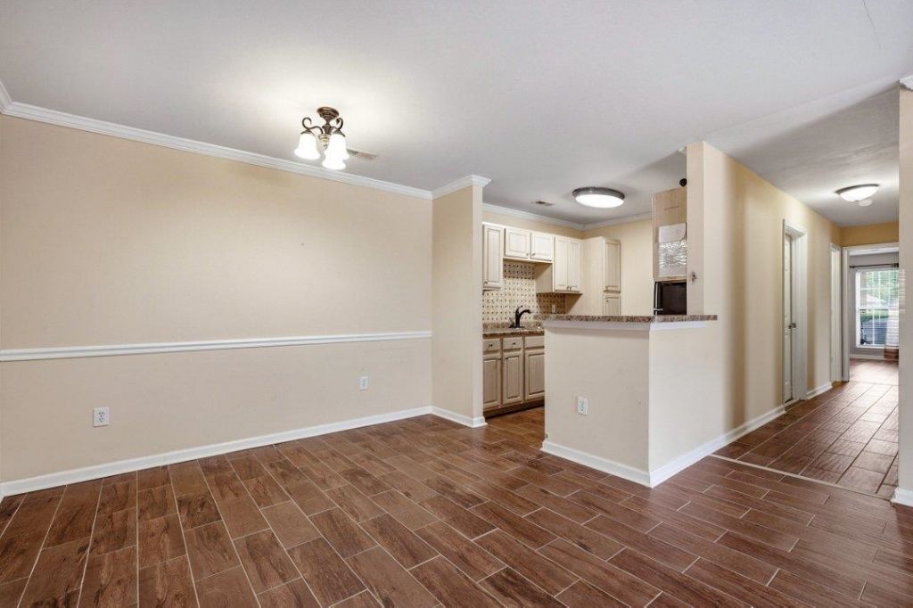 3774 Hitchcock Way Photo 6