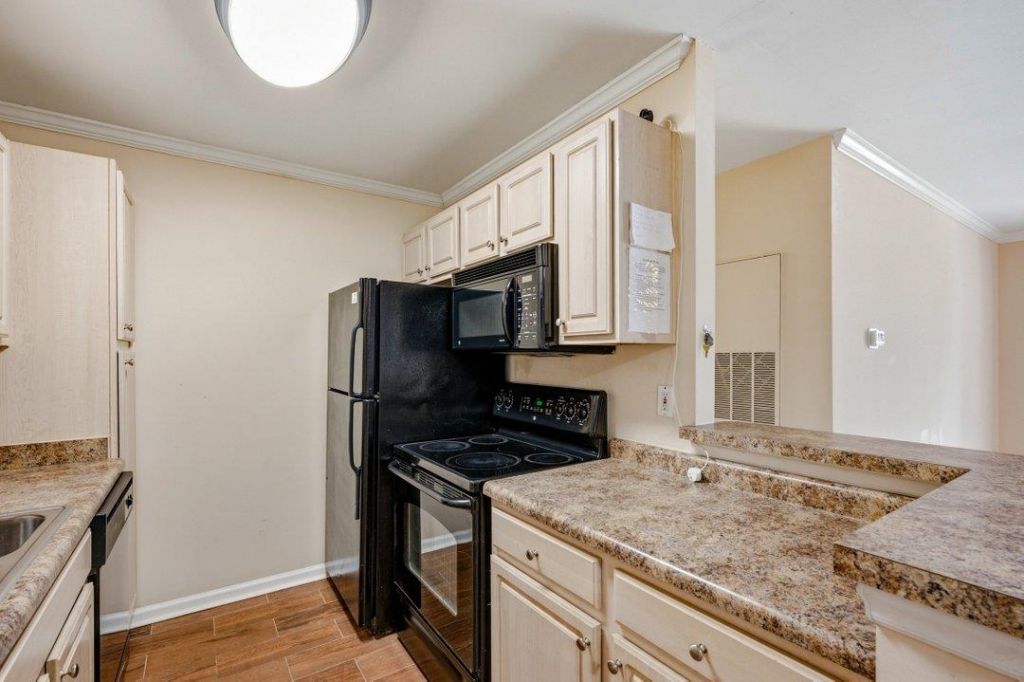 3774 Hitchcock Way Photo 9
