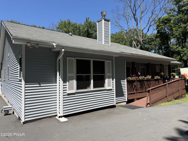 142 Pommel Drive , Lords Valley, PA 18428