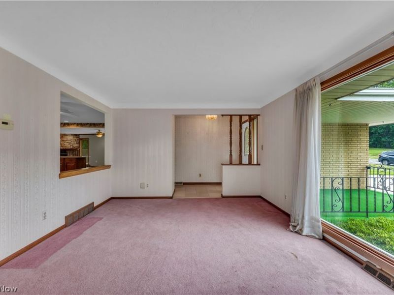 6524 Brookhill Drive, Garfield Heights, OH 44125 Photo 5