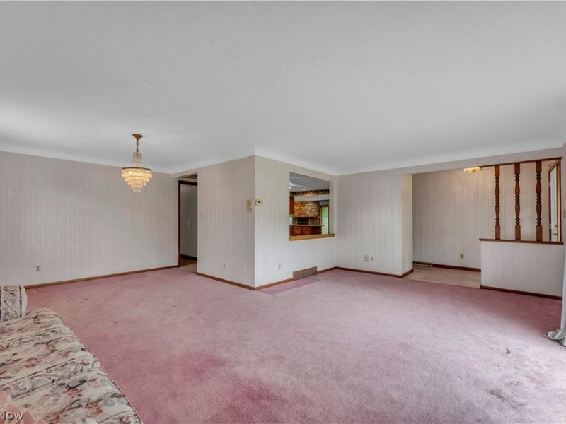 6524 Brookhill Drive, Garfield Heights, OH 44125 Photo 6