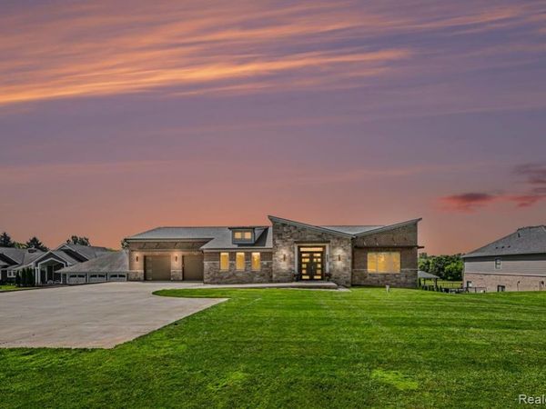 2943 Sleeth Road, Commerce Twp, MI 48382