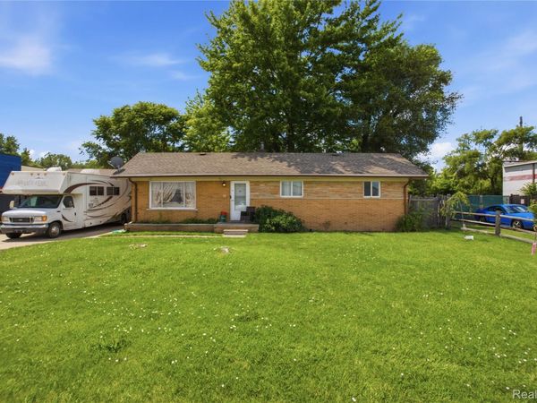 117 N Groesbeck Highway, Mt Clemens, Mi 48043