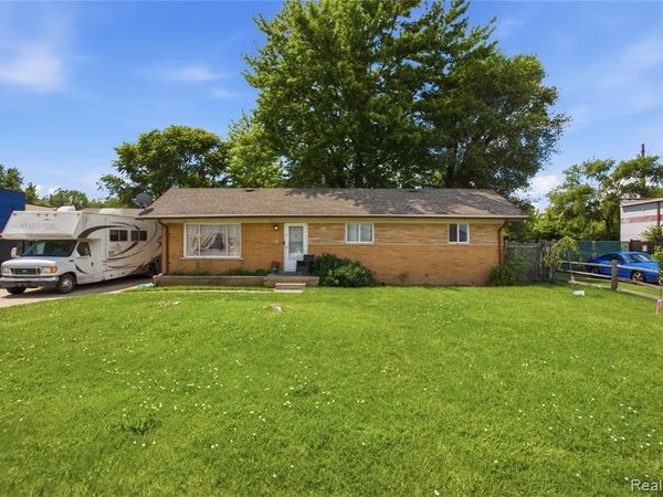 117 N Groesbeck Highway, Mt. Clemens, MI 48043