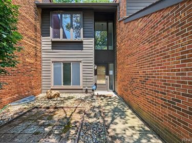 2056 Walden Court, Flint Twp, MI 48532