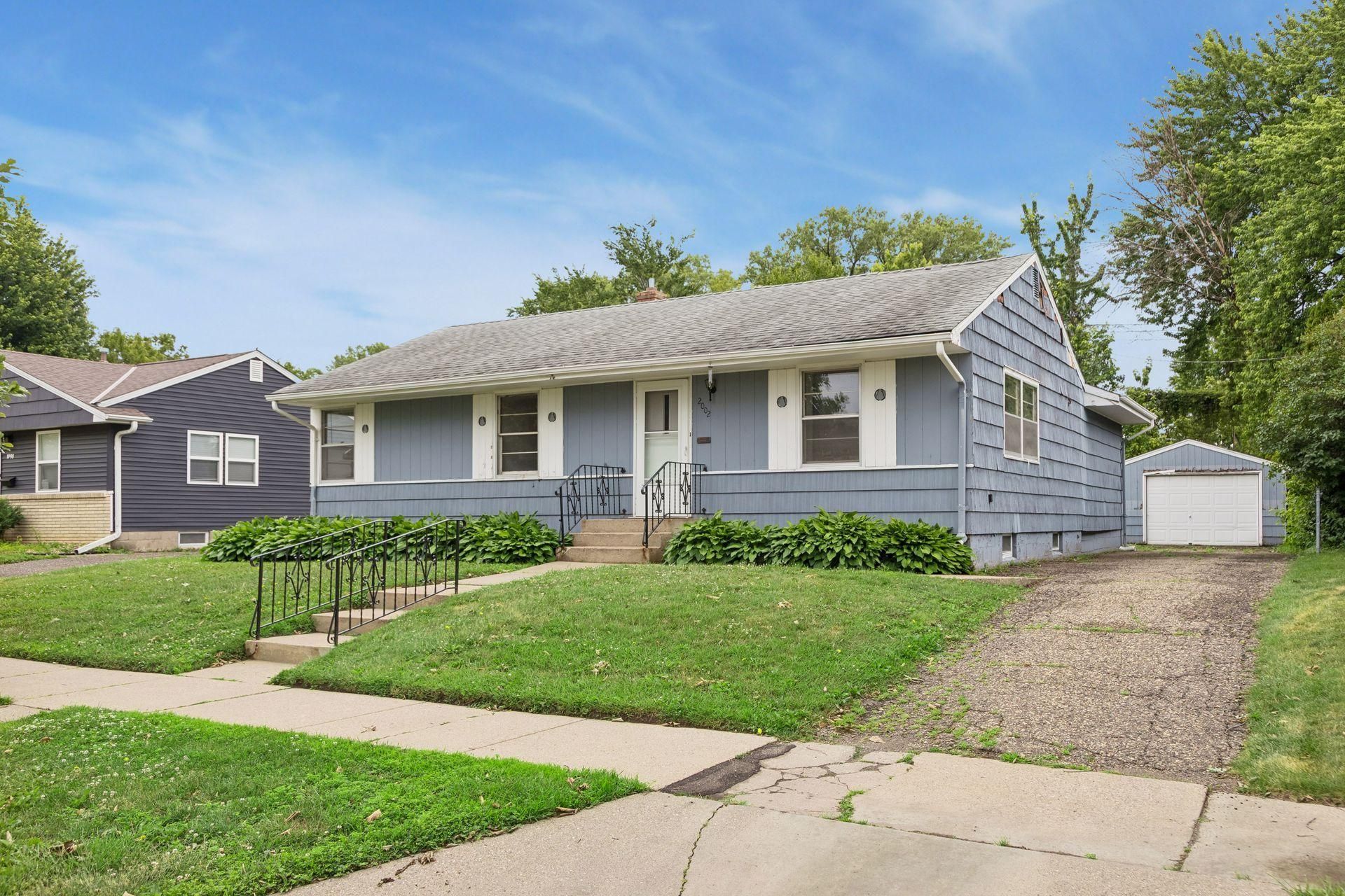 2002 Worcester Avenue Saint Paul, MN 55116