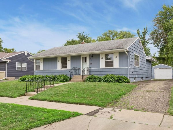 2002 Worcester Avenue, Saint Paul, MN 55116
