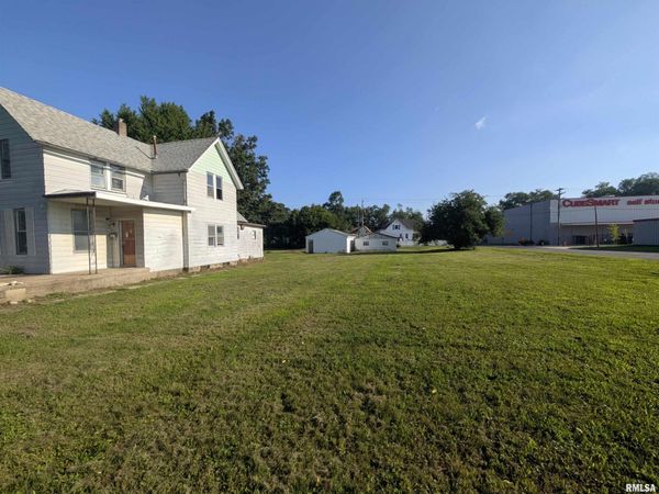 1019 BROADWAY Street, Pekin, IL 61554