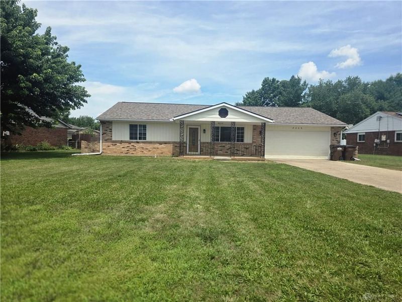 8206 Meadowlark Drive, Carlisle, OH 45005 Photo 1