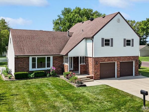320 Adam Court, Mascoutah, IL 62258