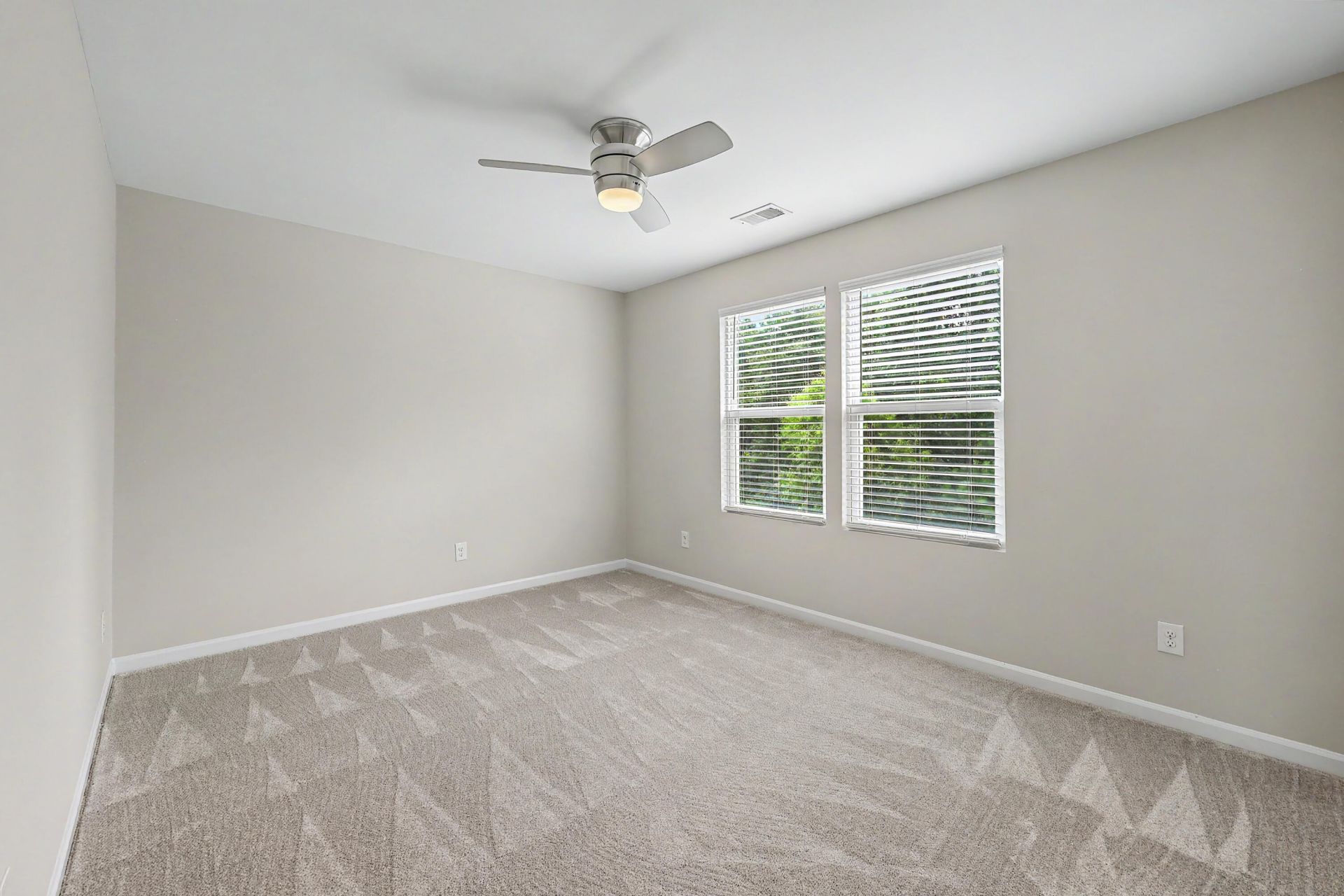 353 Dunlin Drive Photo 29