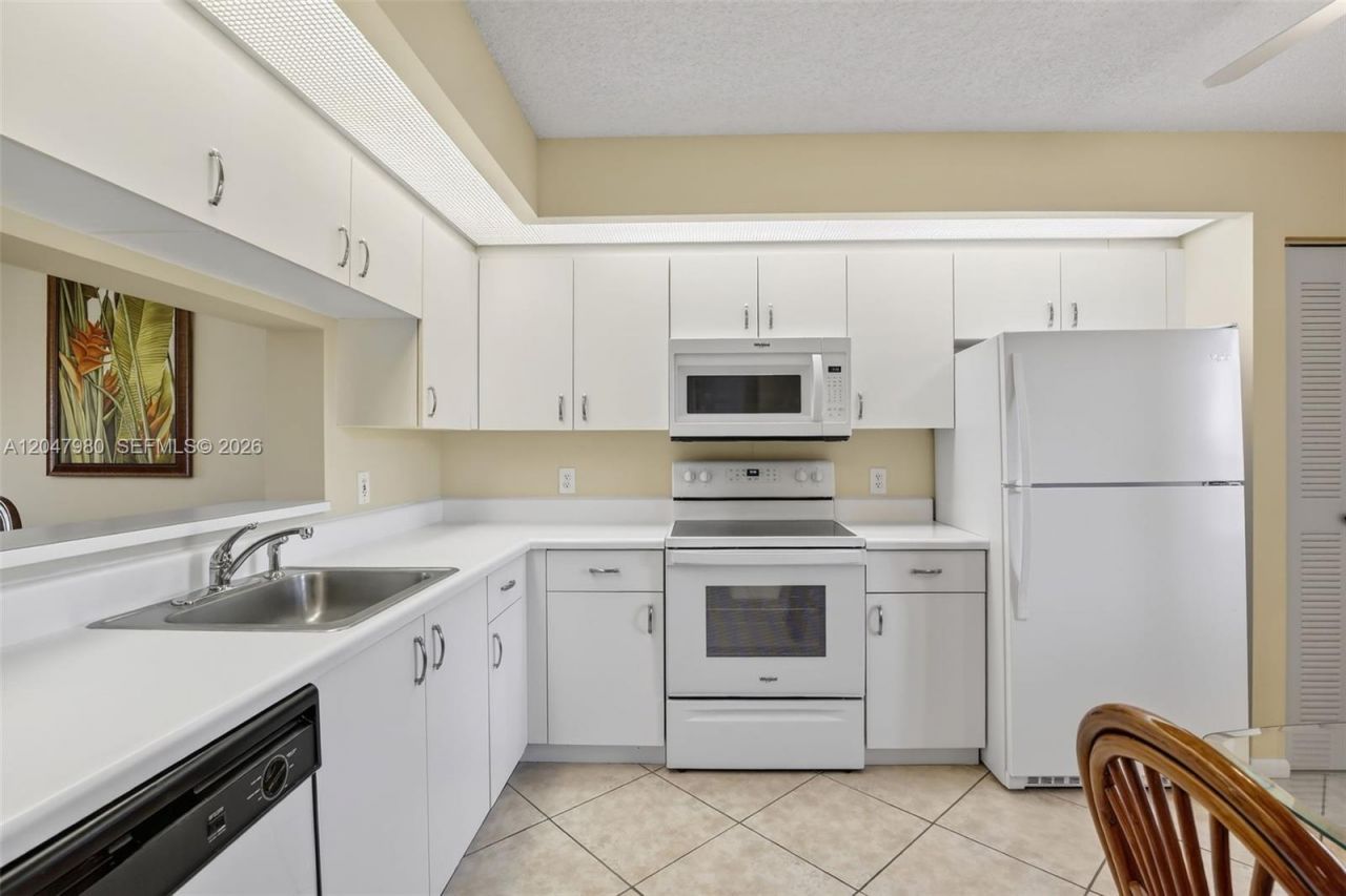 1651 SW 127th Ave , Unit 305A, Pembroke Pines, FL 33027 Photo
