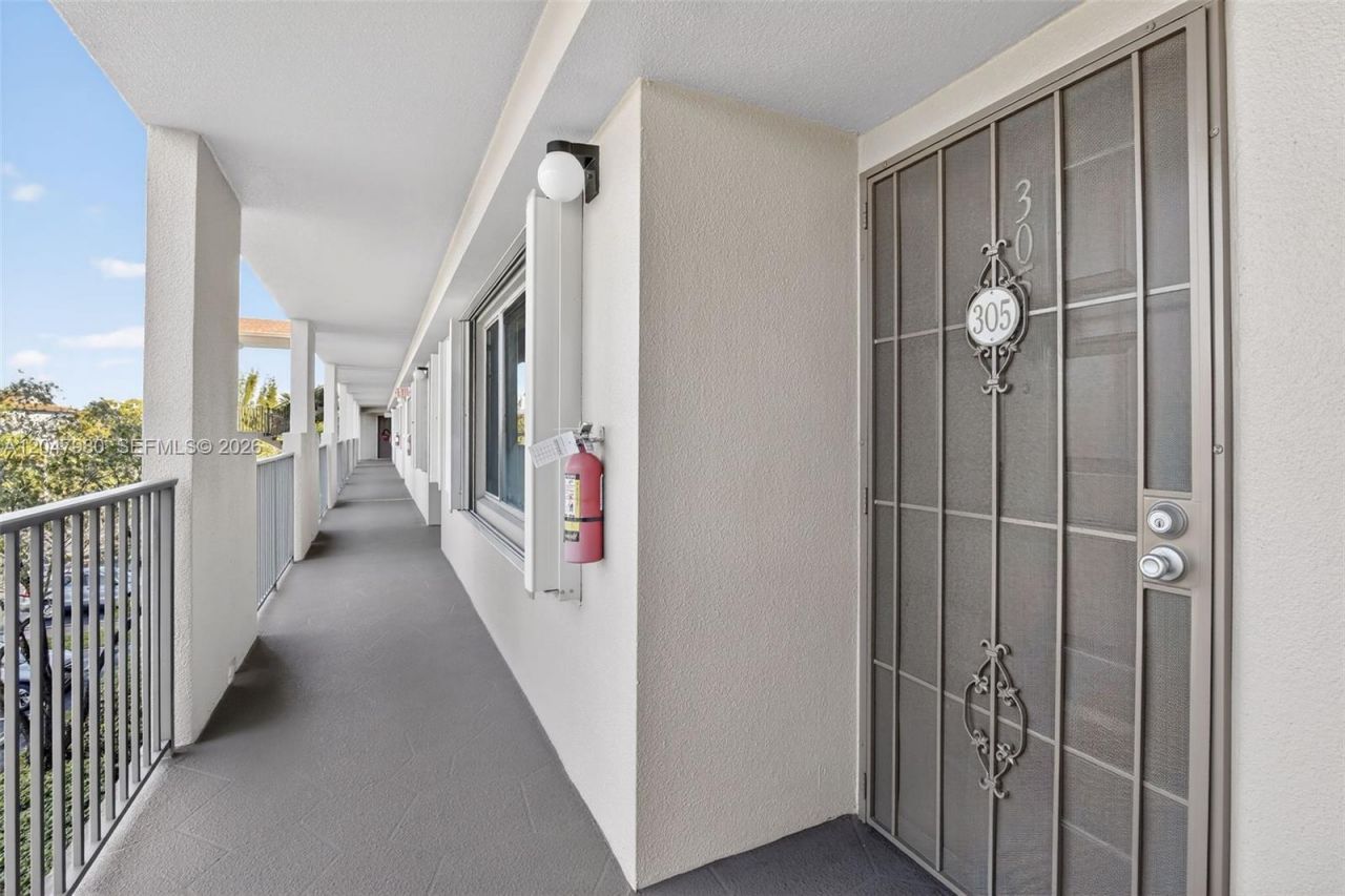 1651 SW 127th Ave , Unit 305A, Pembroke Pines, FL 33027 Photo