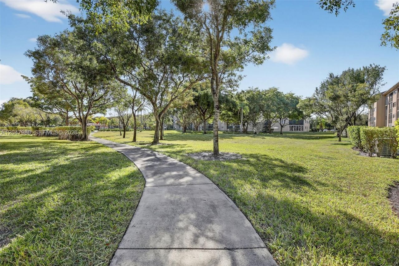 1651 SW 127th Ave , Unit 305A, Pembroke Pines, FL 33027 Photo