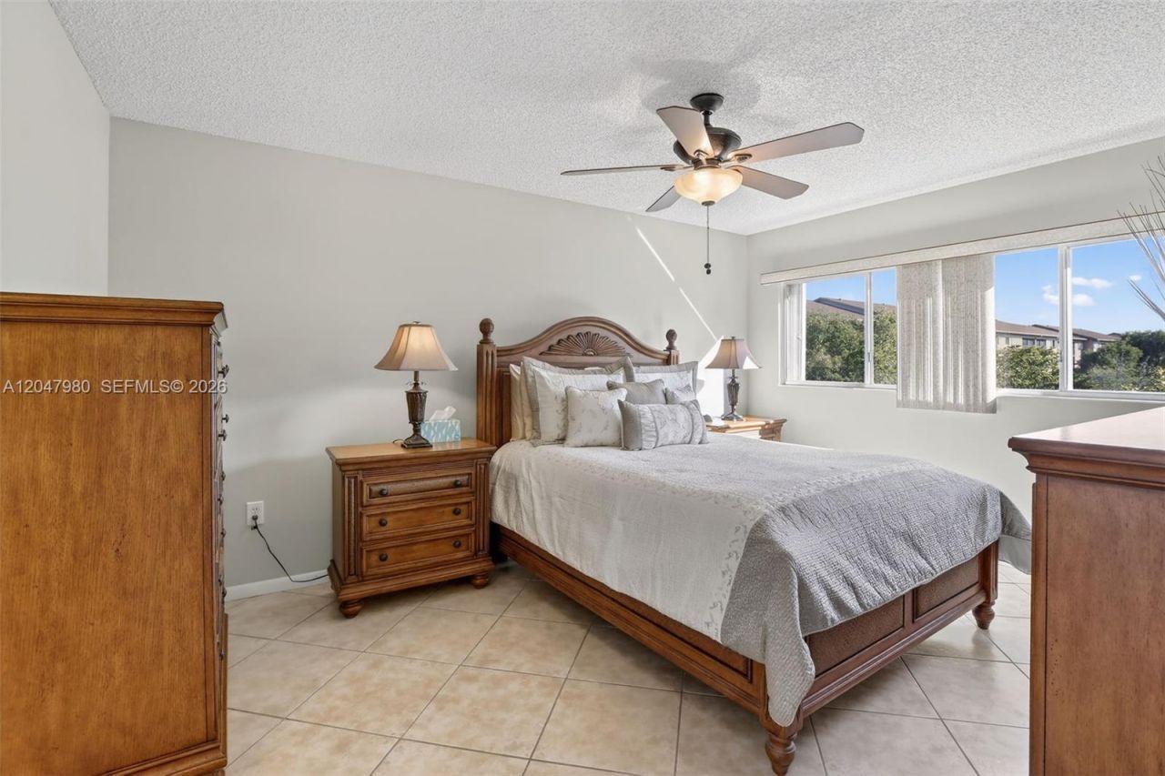 1651 SW 127th Ave , Unit 305A, Pembroke Pines, FL 33027 Photo