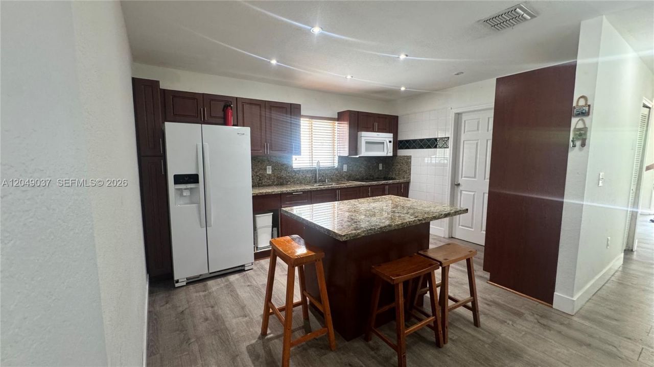 5680 NW 23rd Ave , Miami, FL 33142 Photo
