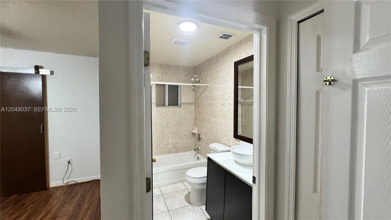 5680 NW 23rd Ave , Miami, FL 33142 Photo