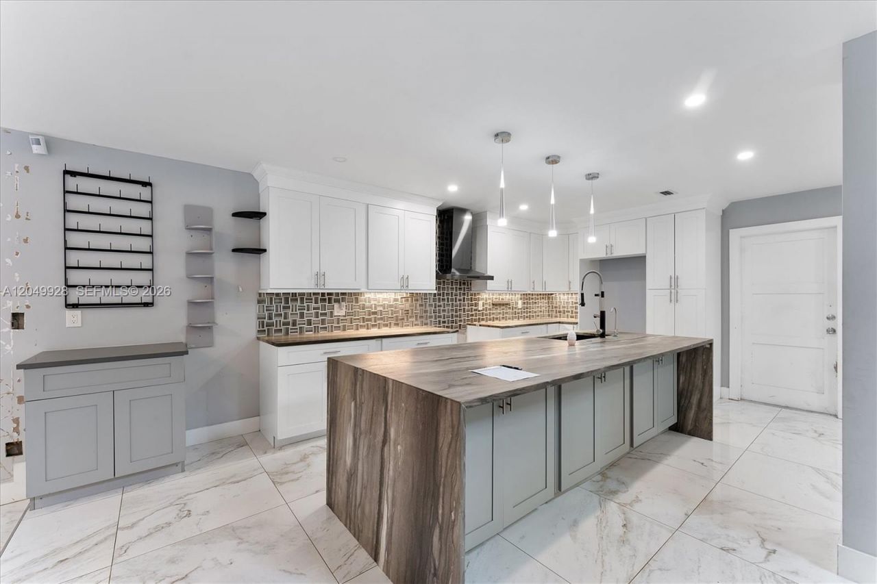 2055 NW 9th St, Delray Beach, FL 33445 Photo