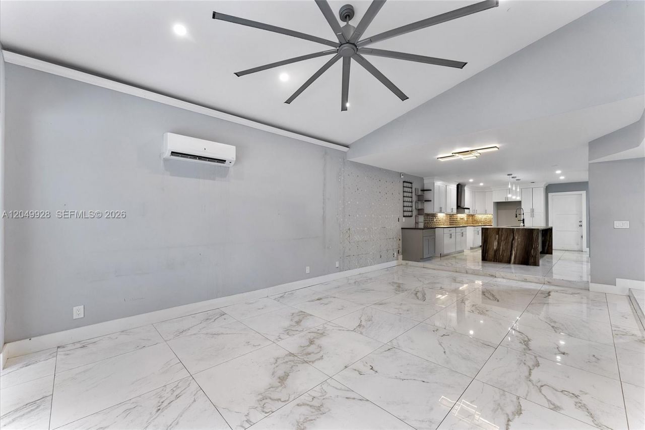2055 NW 9th St, Delray Beach, FL 33445 Photo