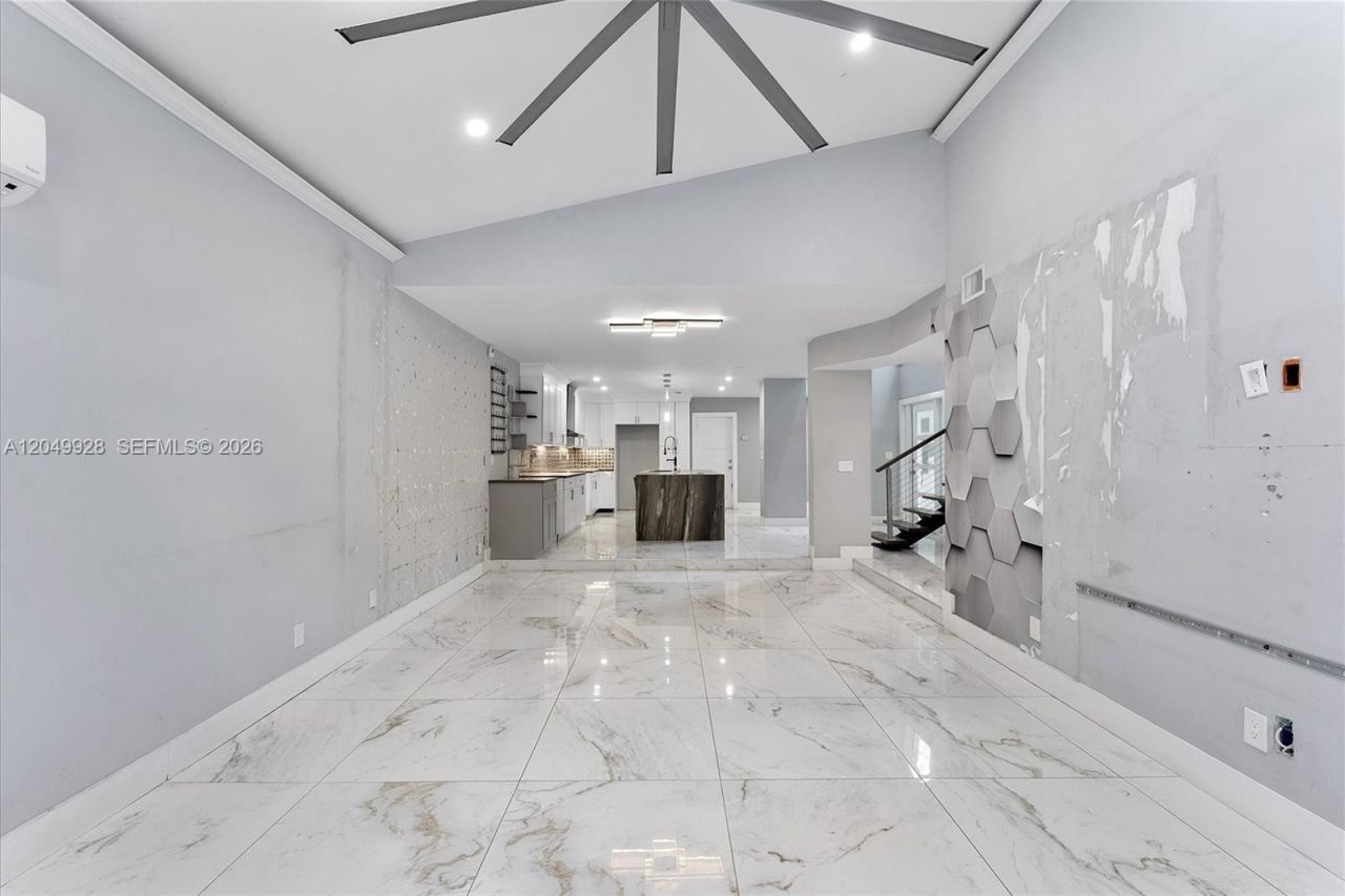 2055 NW 9th St, Delray Beach, FL 33445 Photo