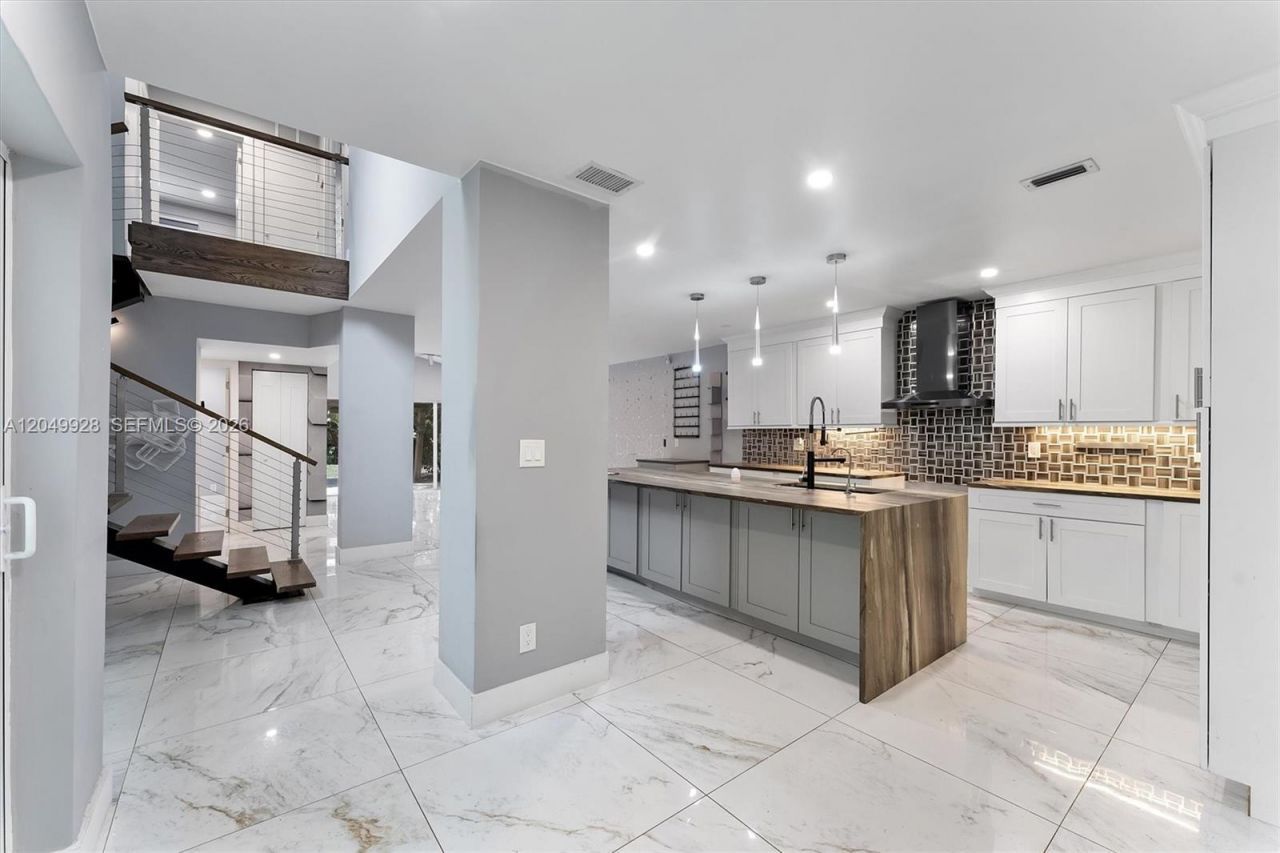 2055 NW 9th St, Delray Beach, FL 33445 Photo