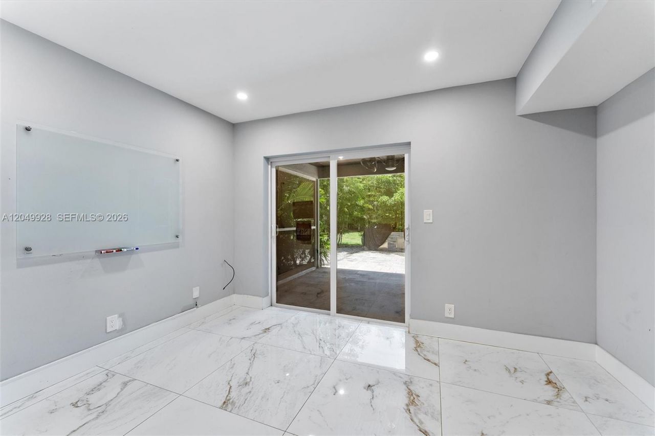 2055 NW 9th St, Delray Beach, FL 33445 Photo