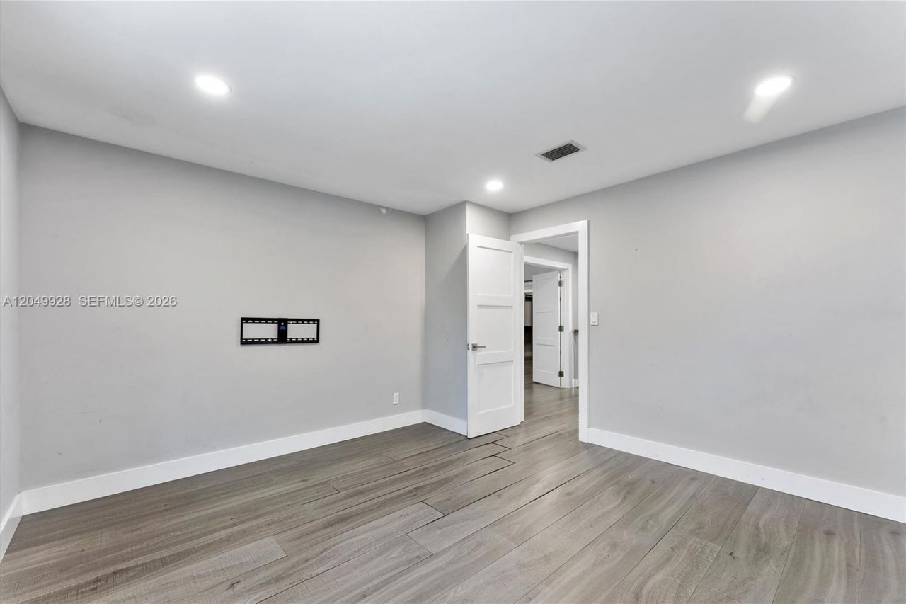 2055 NW 9th St, Delray Beach, FL 33445 Photo