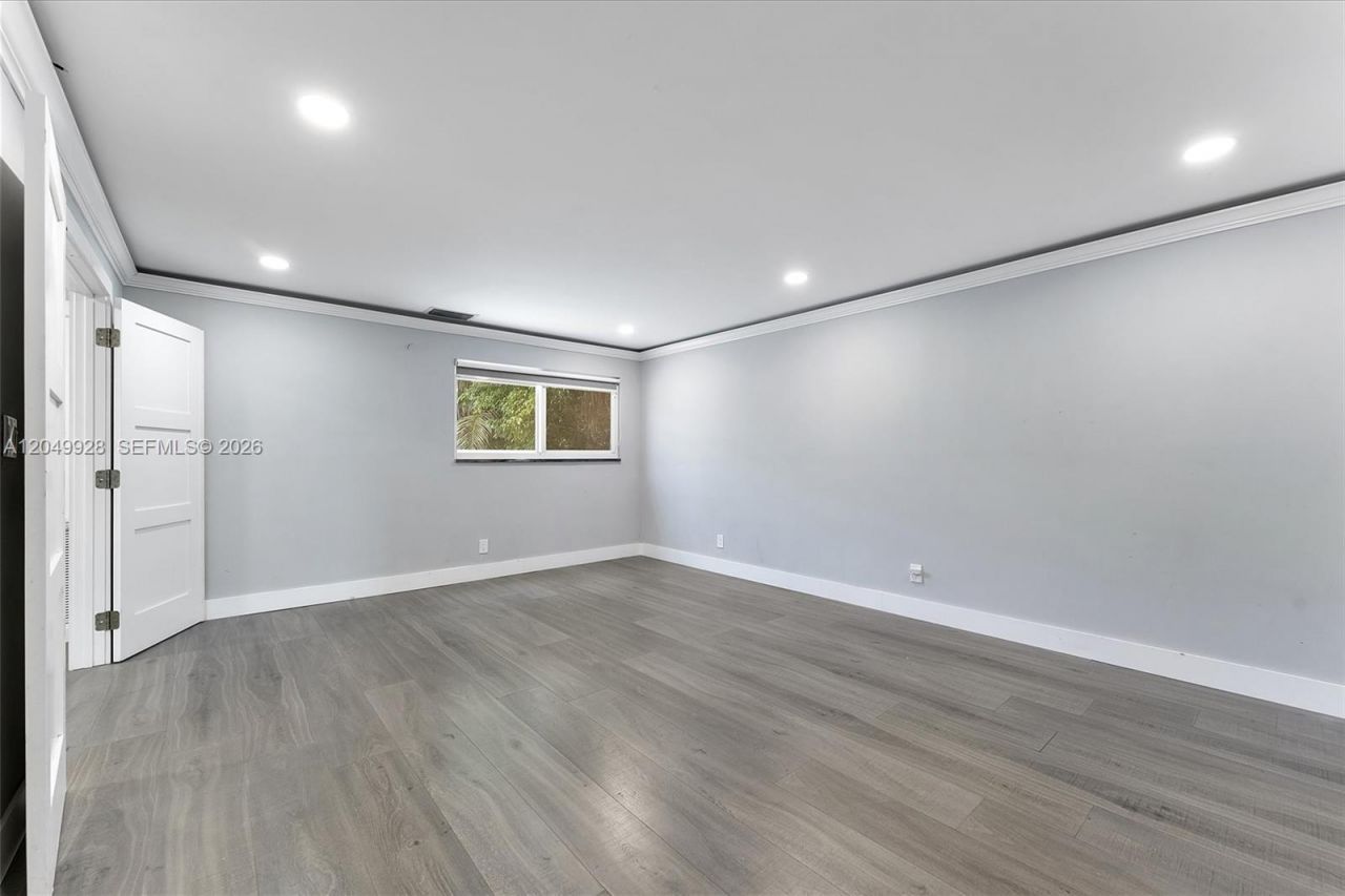 2055 NW 9th St, Delray Beach, FL 33445 Photo