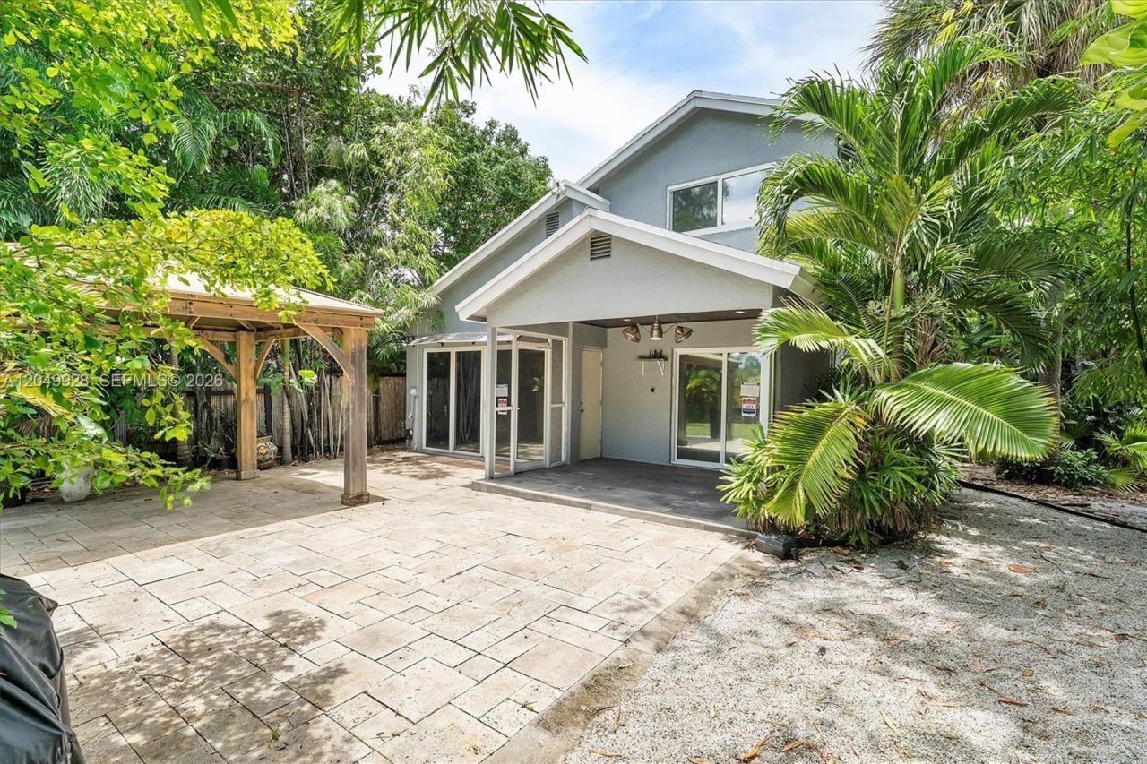 2055 NW 9th St, Delray Beach, FL 33445 Photo