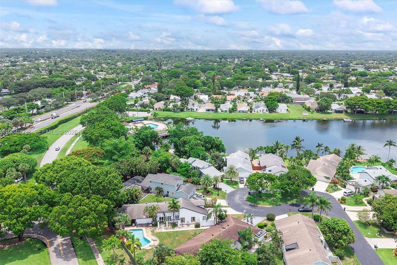 2055 NW 9th St, Delray Beach, FL 33445 Photo