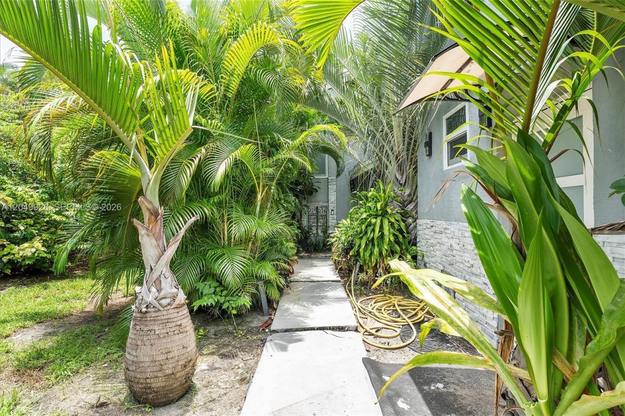 2055 NW 9th St, Delray Beach, FL 33445 Photo