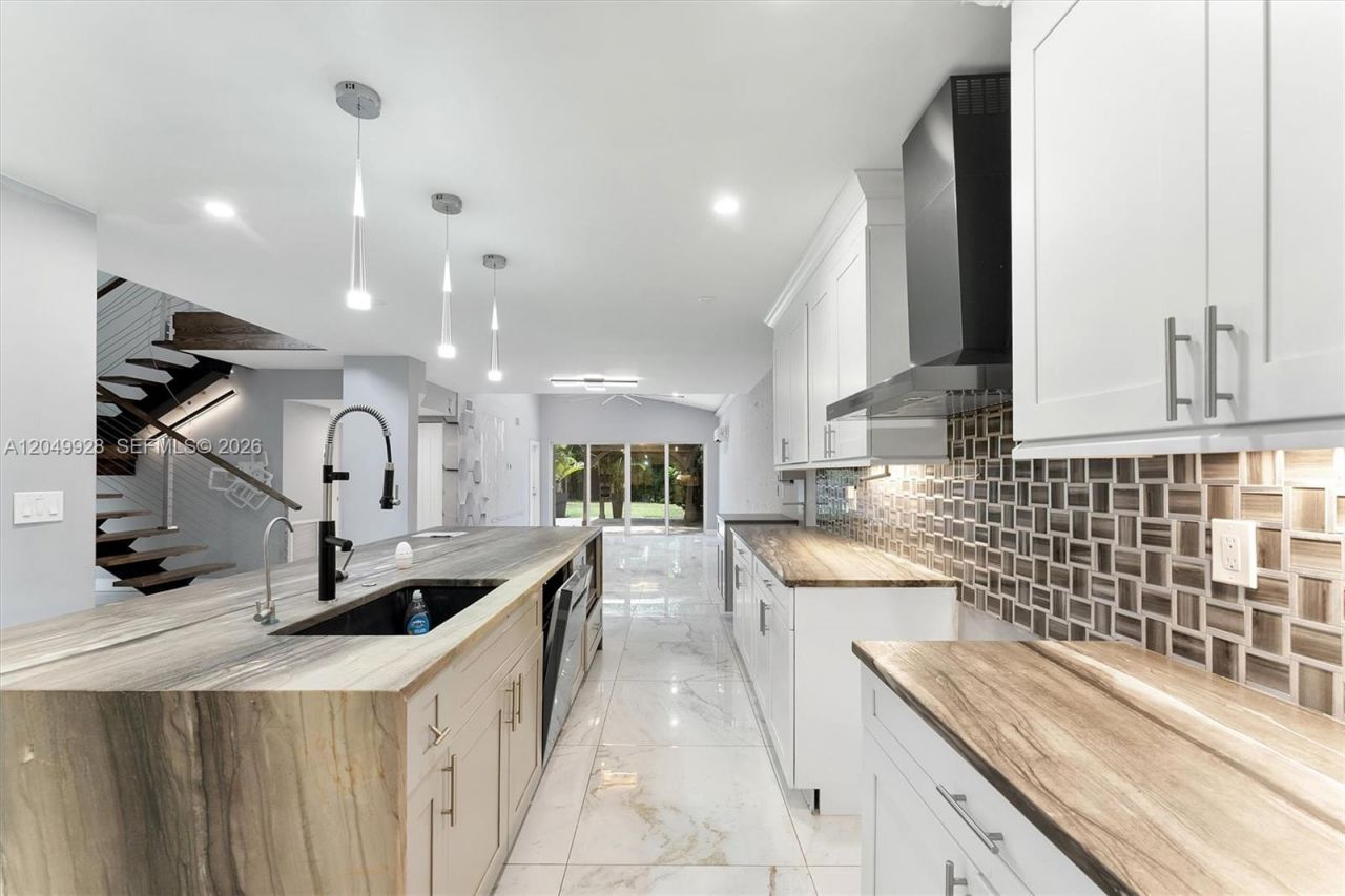 2055 NW 9th St, Delray Beach, FL 33445 Photo