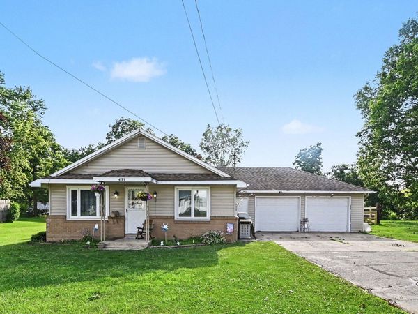 459 Evans Street, Jonesville, MI 49250