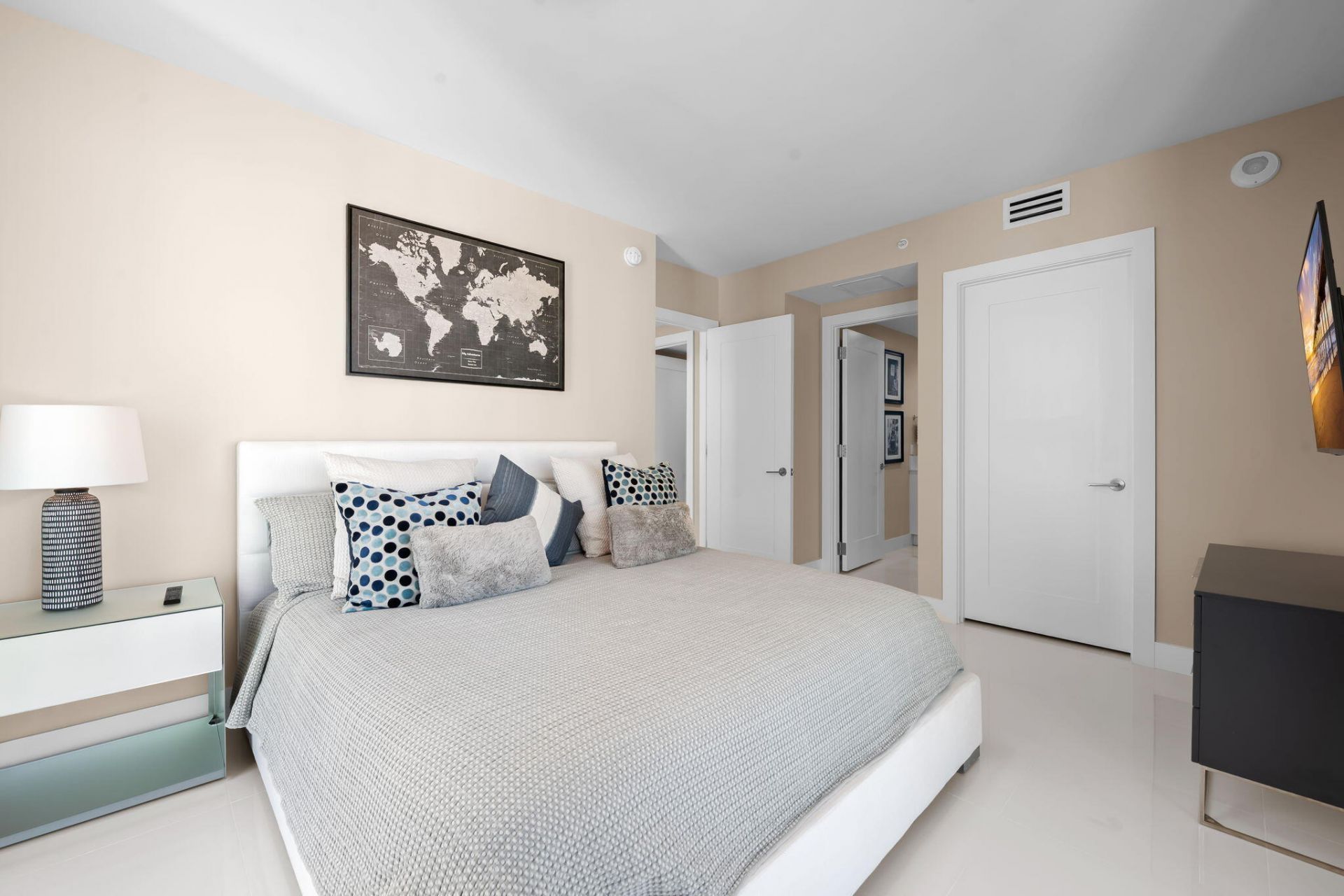 100 E Las Olas Boulevard, Unit 3804, Fort Lauderdale, FL 33301 Photo