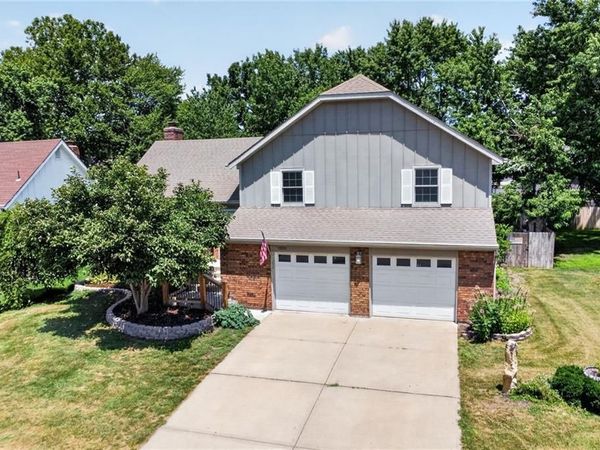 1200 E Layton Drive, Olathe, KS 66061
