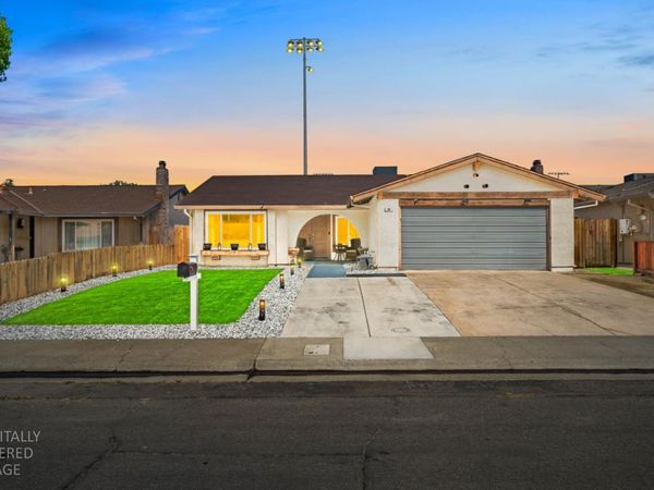 39 Del Vista Cir, Sacramento, CA 95823