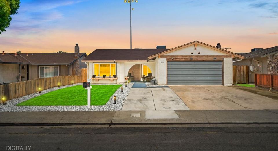 39 Del Vista Cir, Sacramento, CA 95823 Photo