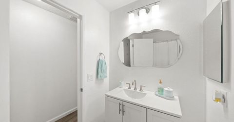 39 Del Vista Cir, Sacramento, CA 95823 Photo