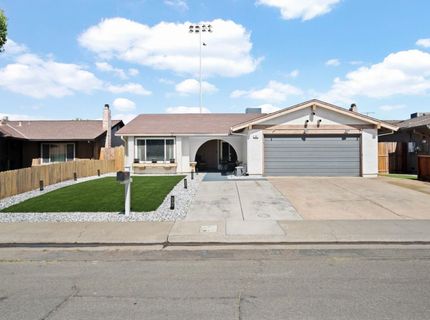 39 Del Vista Cir, Sacramento, CA 95823 Photo
