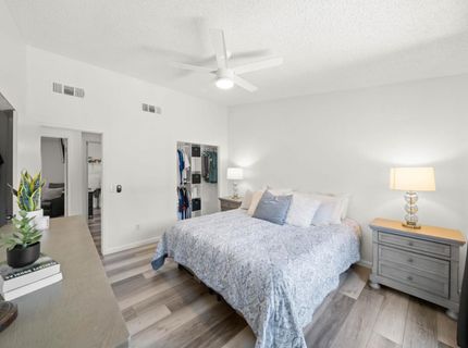 39 Del Vista Cir, Sacramento, CA 95823 Photo