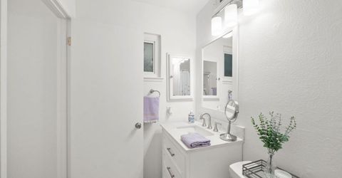 39 Del Vista Cir, Sacramento, CA 95823 Photo