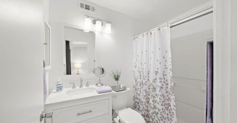39 Del Vista Cir, Sacramento, CA 95823 Photo
