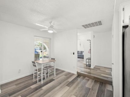 39 Del Vista Cir, Sacramento, CA 95823 Photo