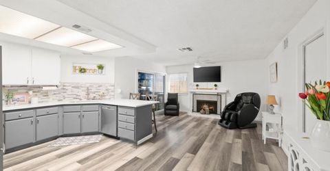 39 Del Vista Cir, Sacramento, CA 95823 Photo