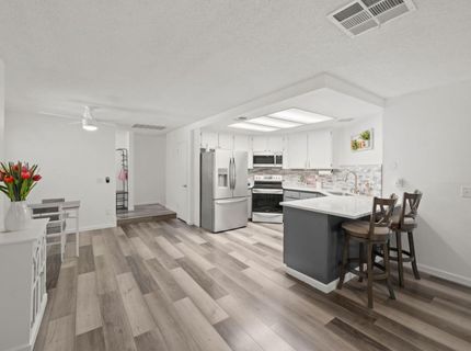 39 Del Vista Cir, Sacramento, CA 95823 Photo