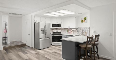 39 Del Vista Cir, Sacramento, CA 95823 Photo