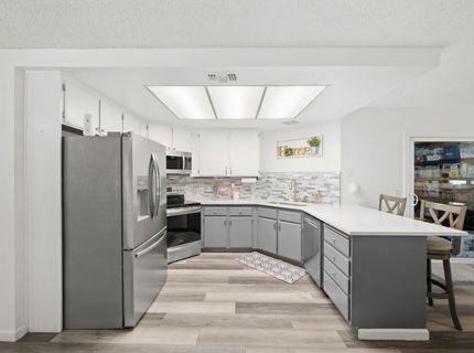 39 Del Vista Cir, Sacramento, CA 95823 Photo