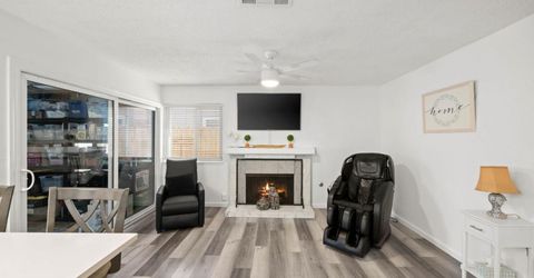 39 Del Vista Cir, Sacramento, CA 95823 Photo