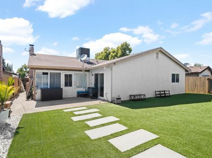 39 Del Vista Cir, Sacramento, CA 95823 Photo